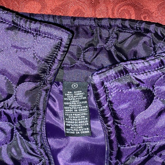 Purple Vest with adjustable waist!  Size small.  Like new with front pockets! - Picture 2 of 4